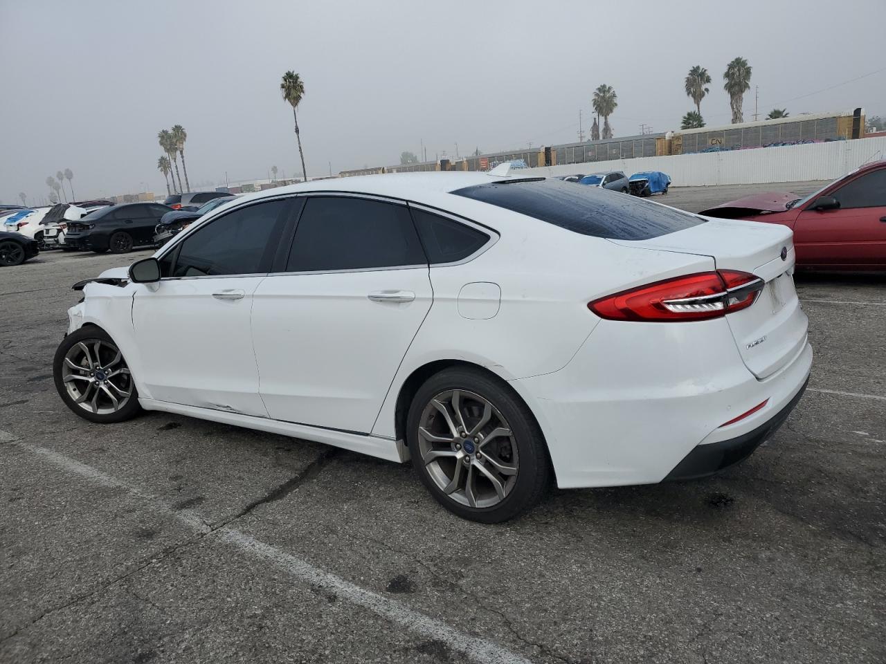 Ford Fusion Sel Image 2