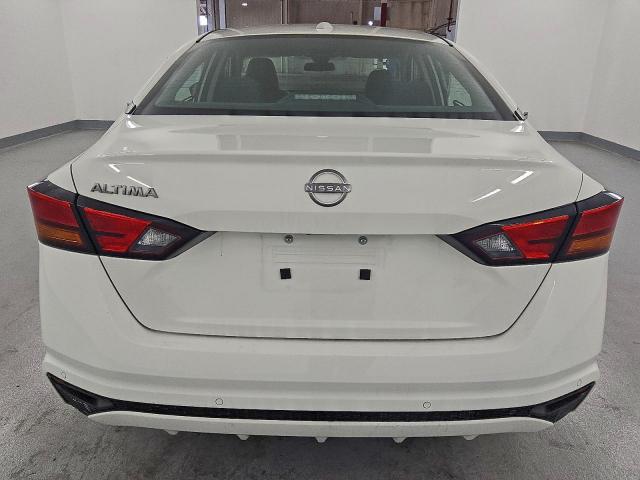 Nissan Altima Sv Image 12