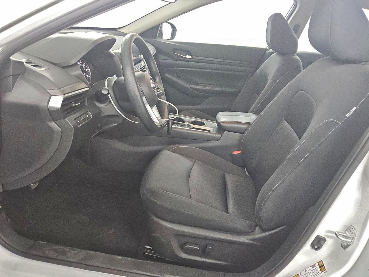 Nissan Altima Sv Image 8