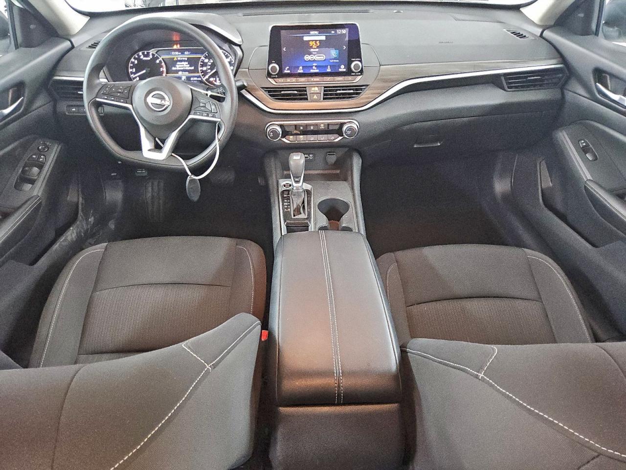 Nissan Altima Sv Image 7