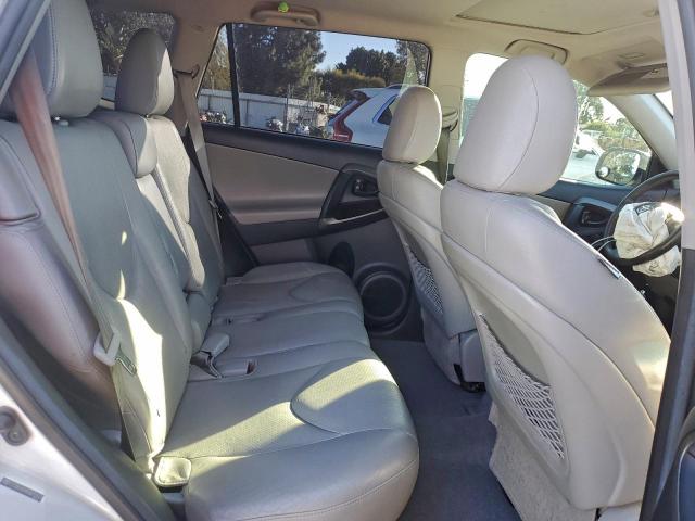 Toyota RAV4 Limited Image 11