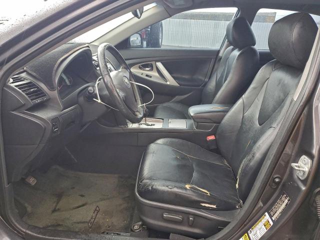 Toyota Camry Base Image 8