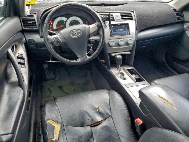 Toyota Camry Base Image 11