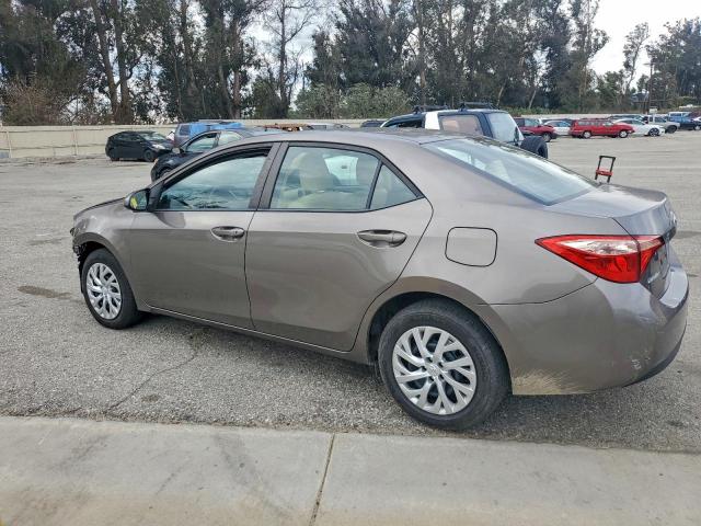 Toyota Corolla L Image 5