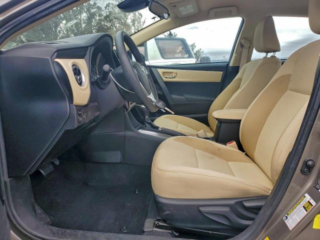 Toyota Corolla L Image 6