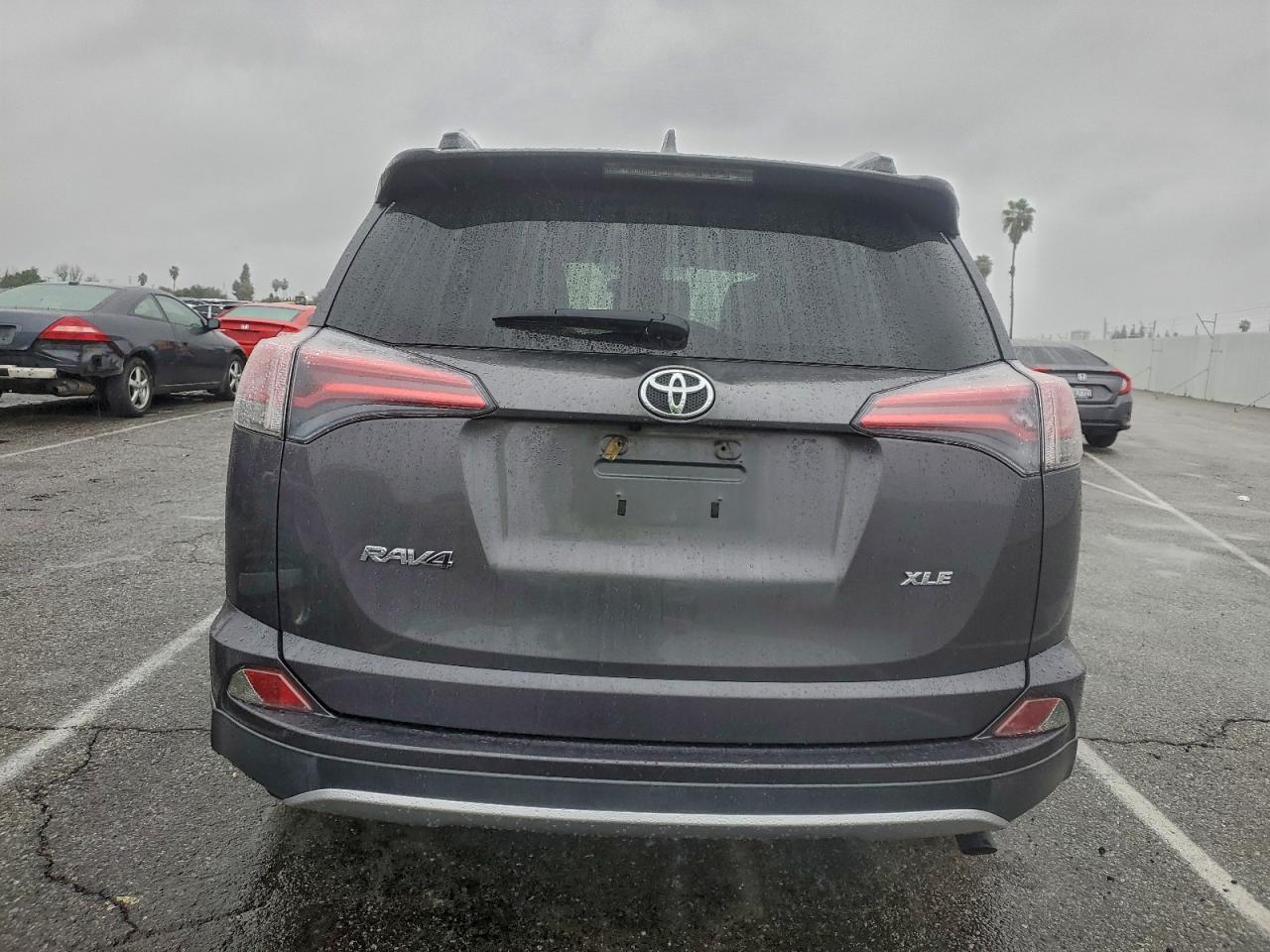 Toyota RAV4 Xle Image 9