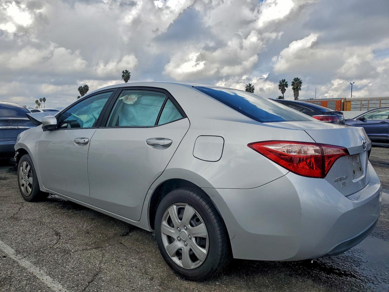 Toyota Corolla L Image 9