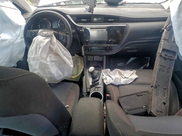 Toyota Corolla L Image 11