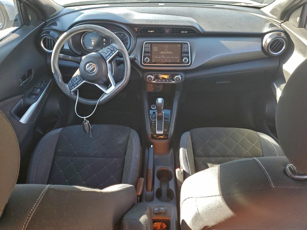 Nissan Kicks S Image 7