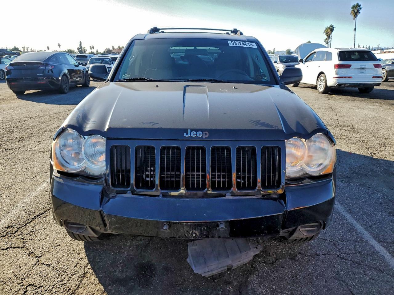 Jeep Grand Cherokee Laredo Image 2