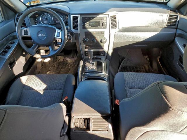 Jeep Grand Cherokee Laredo Image 4