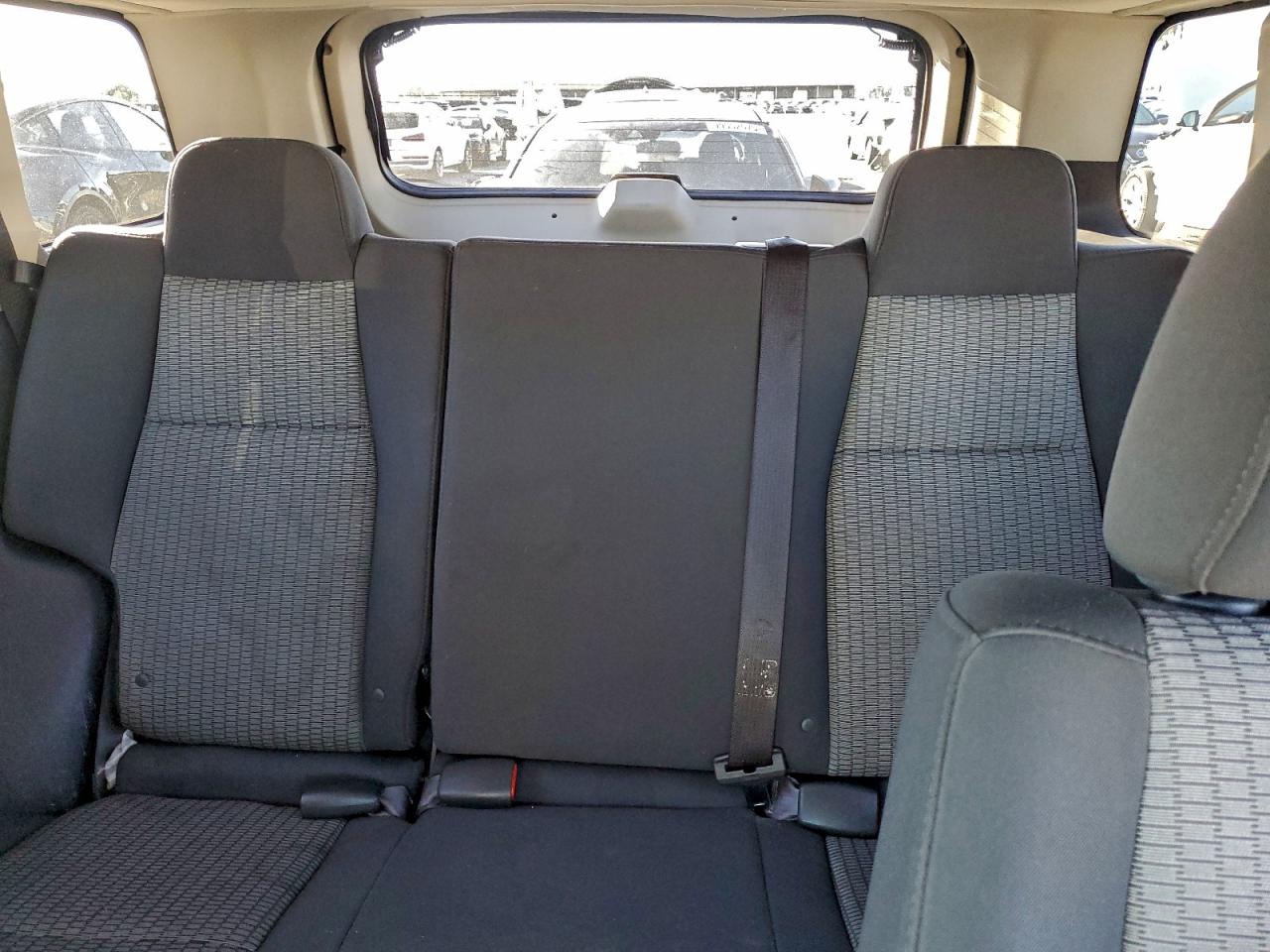 Jeep Grand Cherokee Laredo Image 11