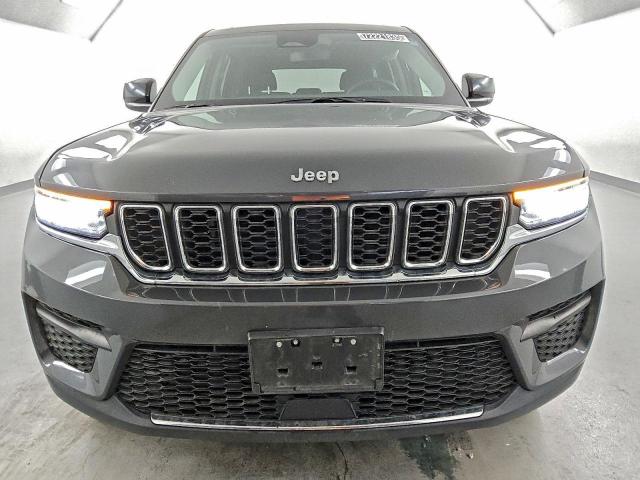 Jeep Grand Cherokee Laredo Image 4