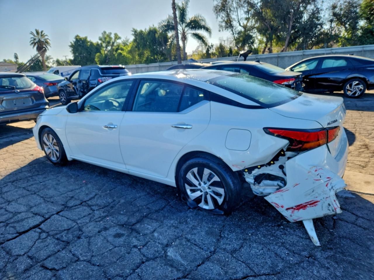 Nissan Altima S Image 4