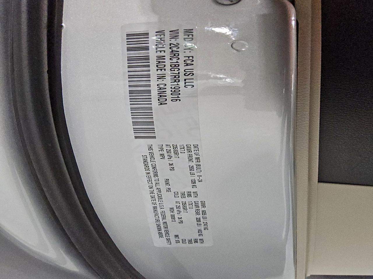 Chrysler Pacifica Touring L Image 9