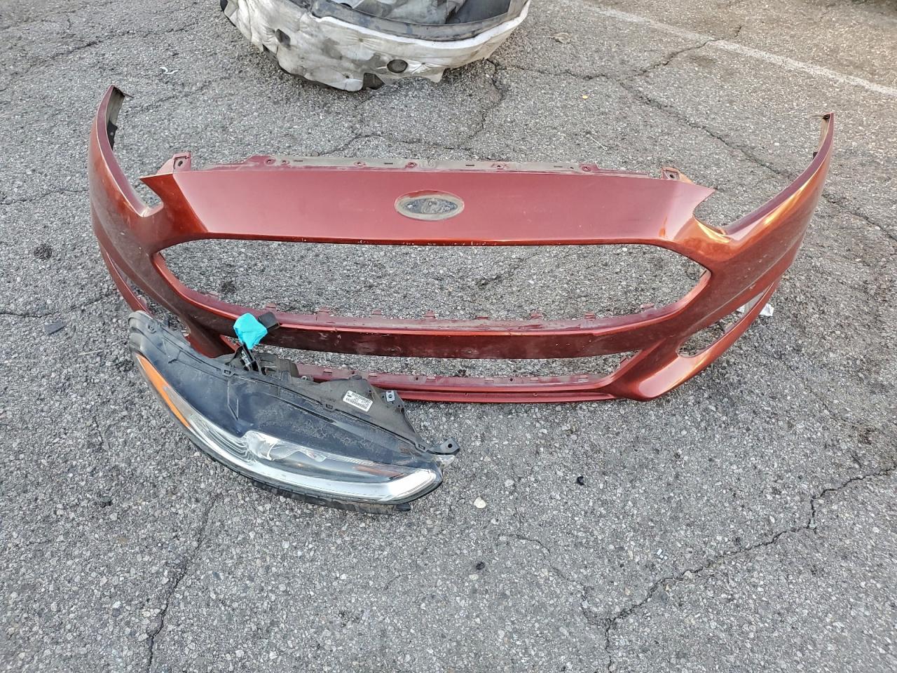 Ford Fusion Se Hybrid Image 6