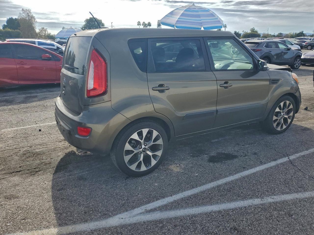 Kia Soul + Image 5