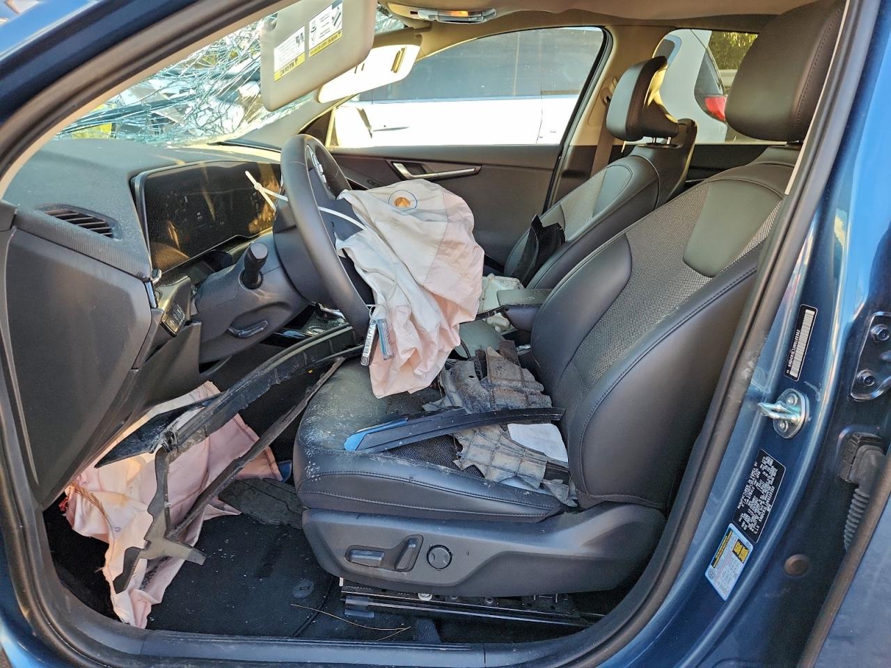 Kia Niro Wind Image 12