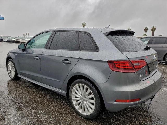 Audi A3 E-tron Premium Image 3