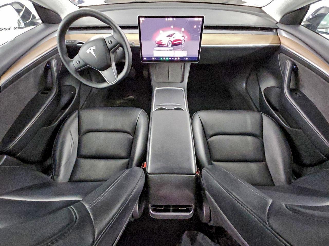Tesla Model 3 Image 7