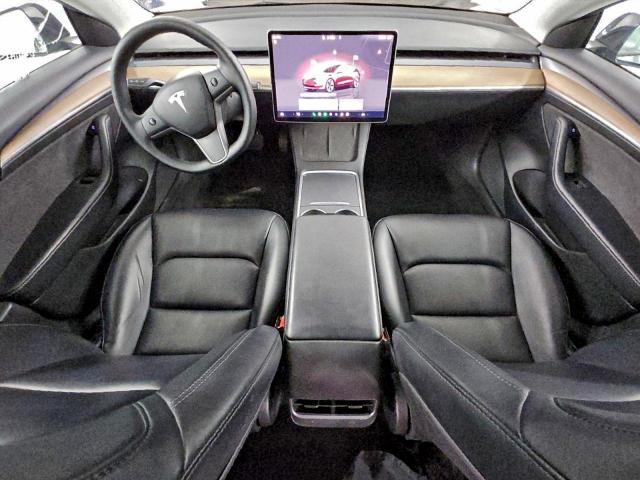 Tesla Model 3 Image 7
