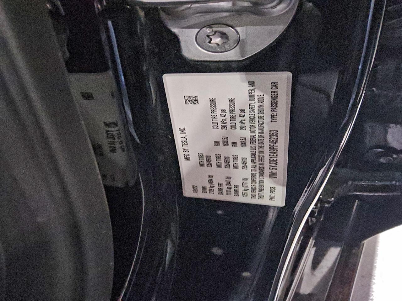 Tesla Model 3 Image 4