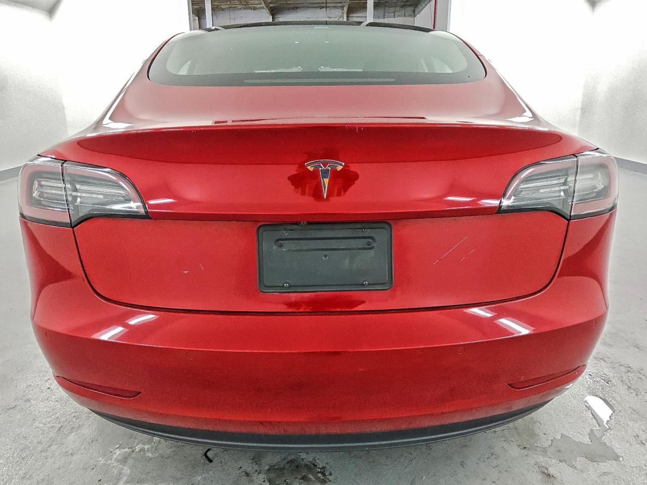 Tesla Model 3 Image 11