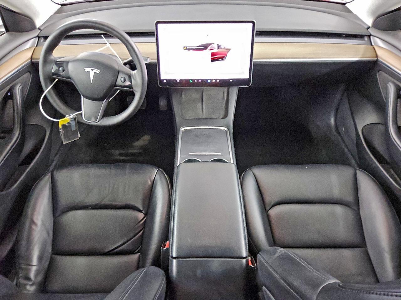 Tesla Model 3 Image 8
