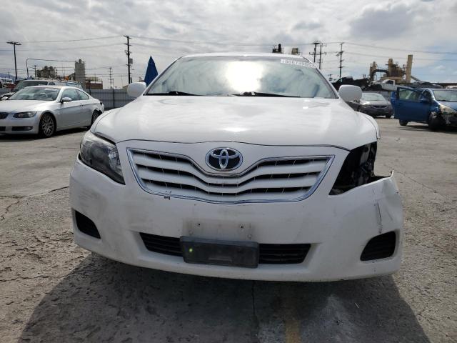 Toyota Camry Base Image 2