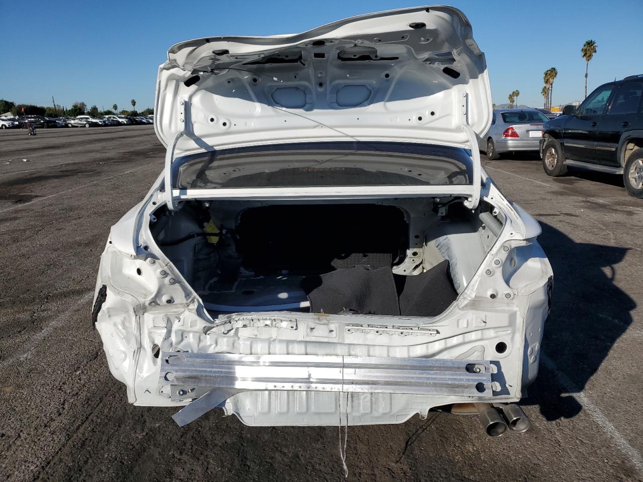 Toyota Camry L Image 10