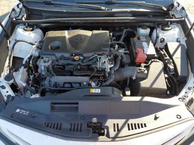 Toyota Camry L Image 2