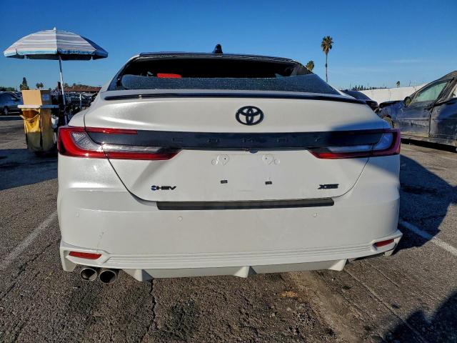 Toyota Camry Xse Image 6