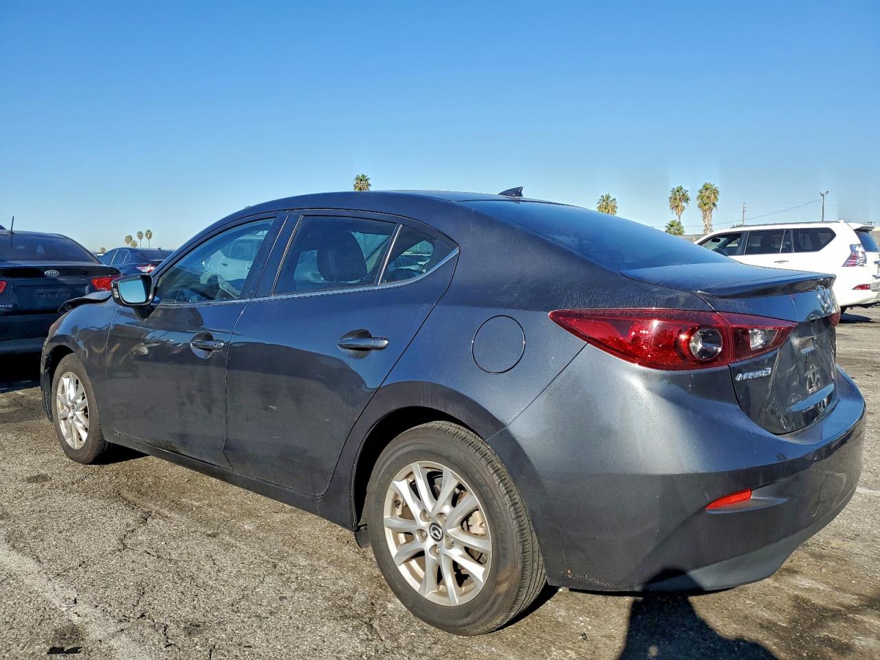 Mazda 3 Grand Touring Image 2