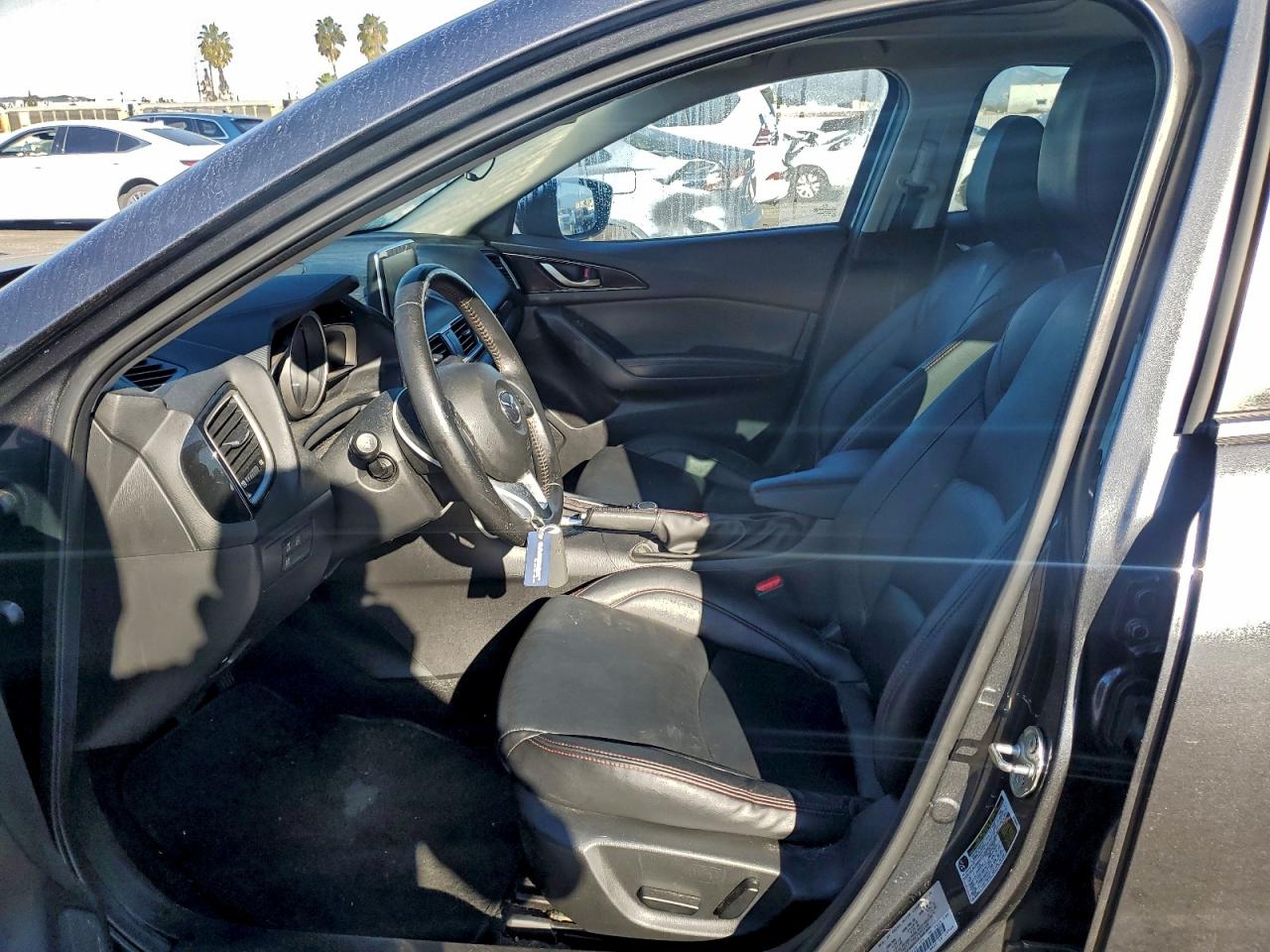 Mazda 3 Grand Touring Image 8