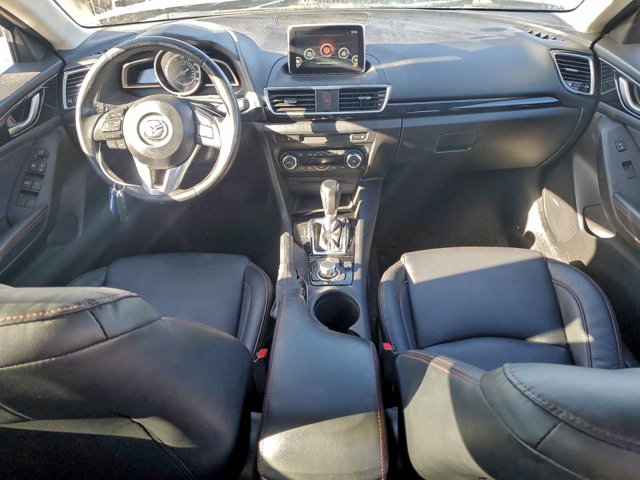 Mazda 3 Grand Touring Image 3