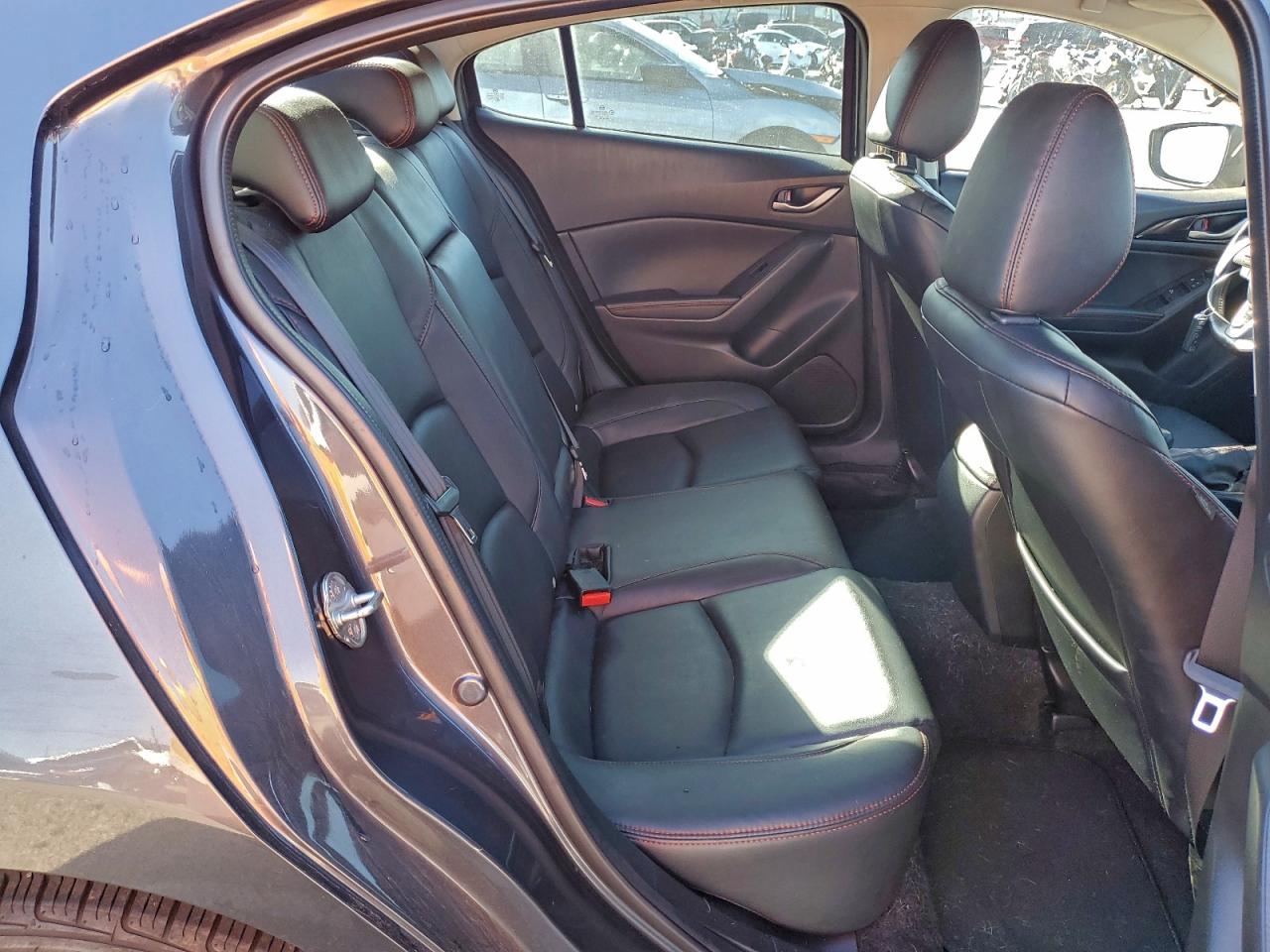 Mazda 3 Grand Touring Image 6