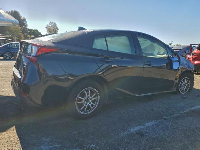 Toyota Prius Image 12