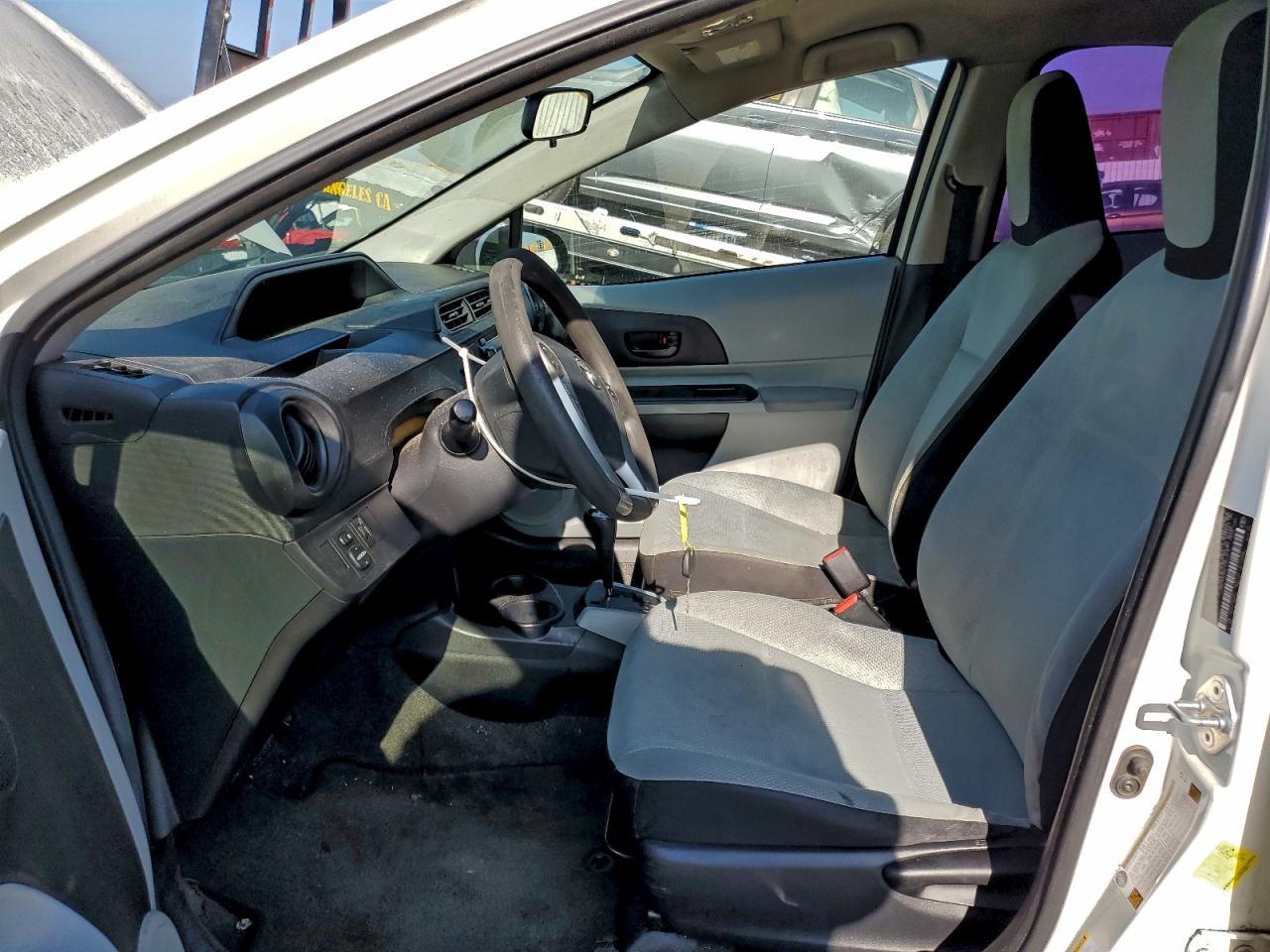 Toyota Prius Image 9