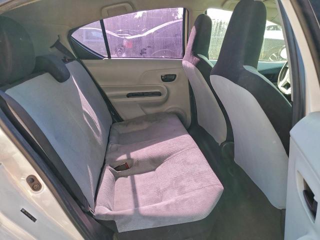 Toyota Prius Image 6