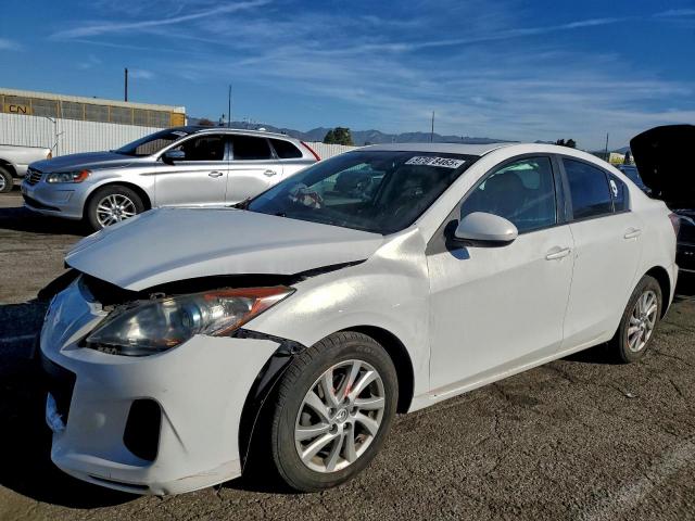  Salvage Mazda 3