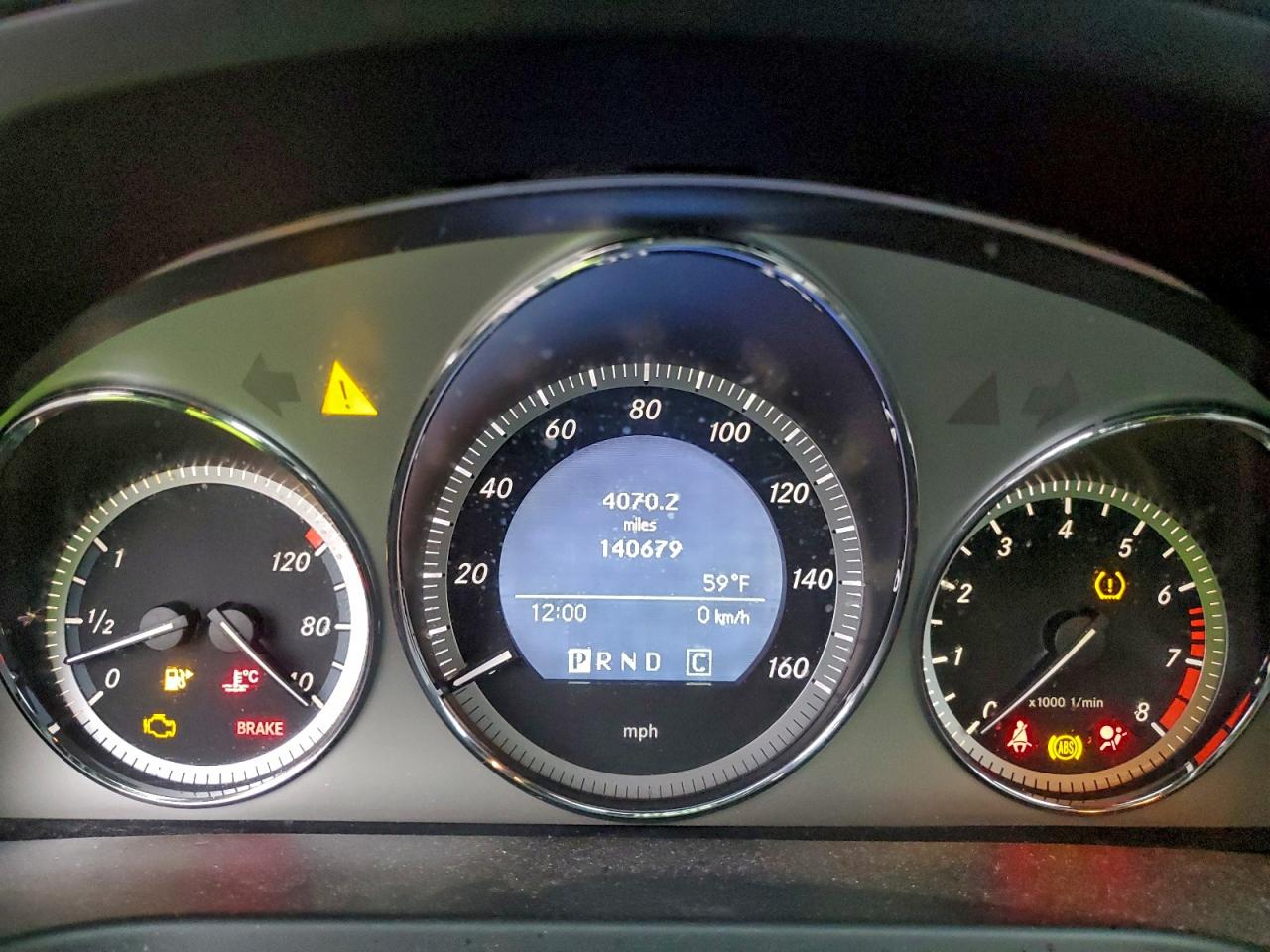 Mercedes-Benz C-Class 300 Image 12