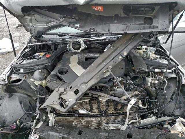 Mercedes-Benz C-Class 300 Image 9