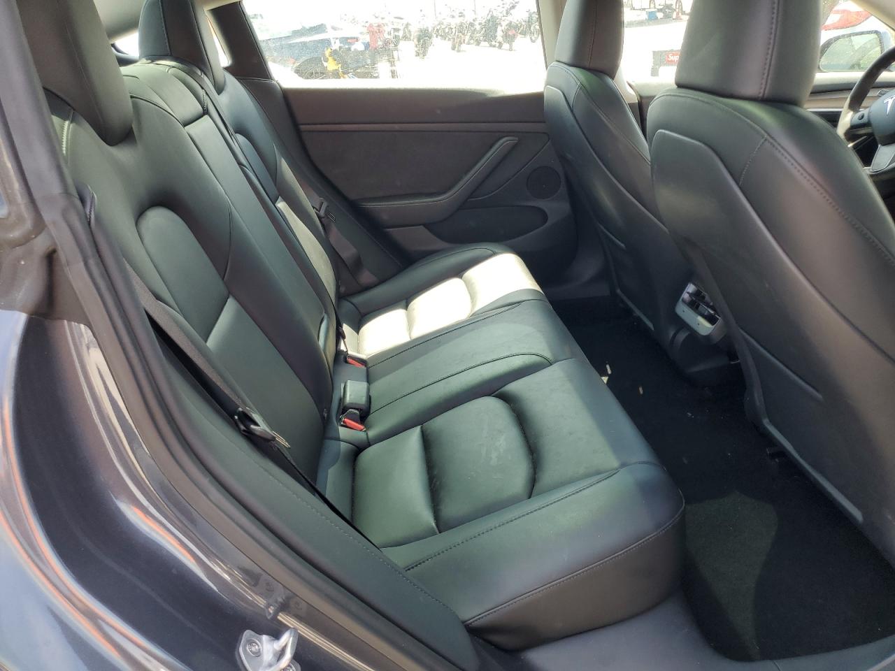 Tesla Model 3 Image 9