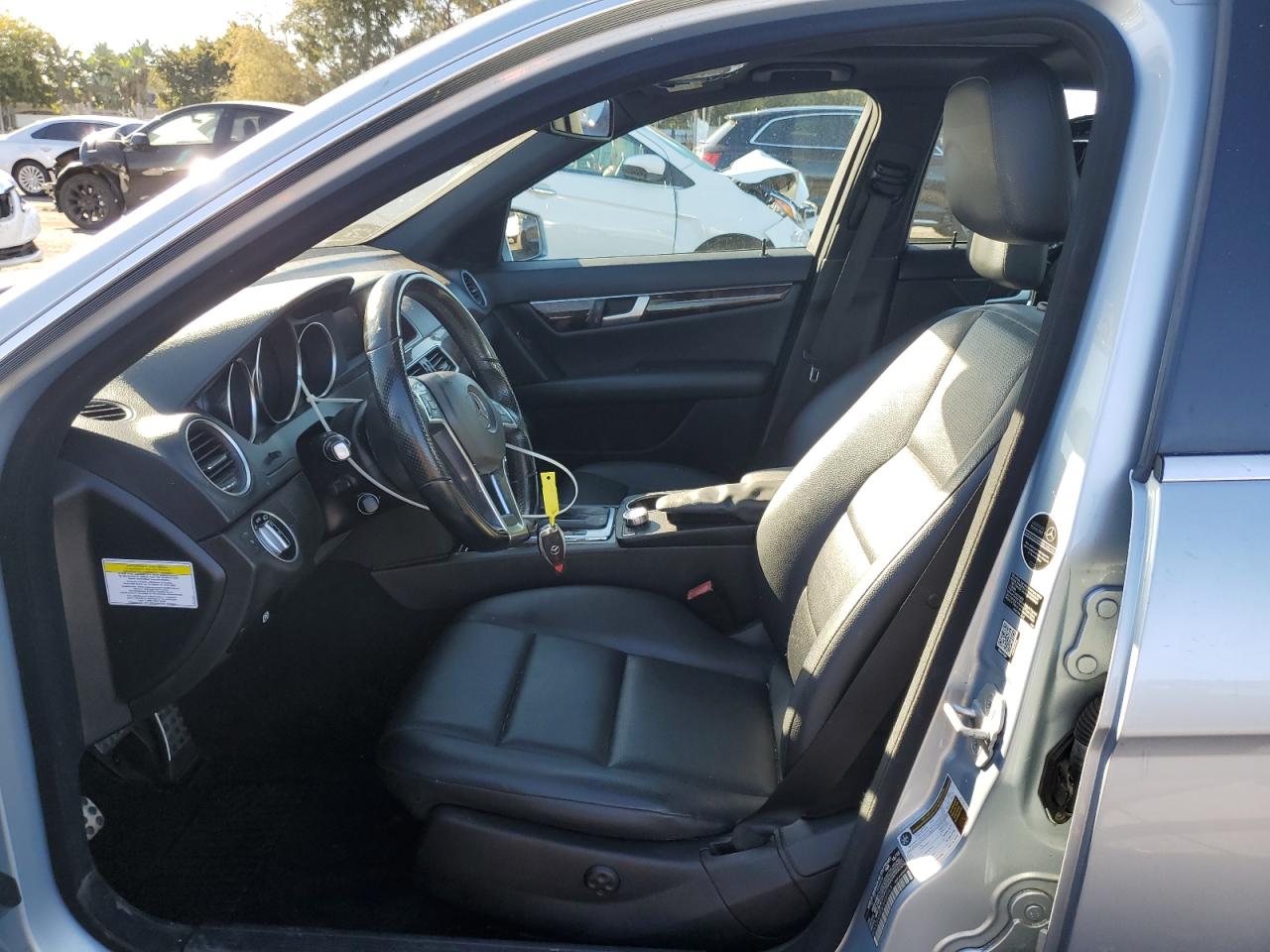 Mercedes-Benz C-Class 250 Image 12