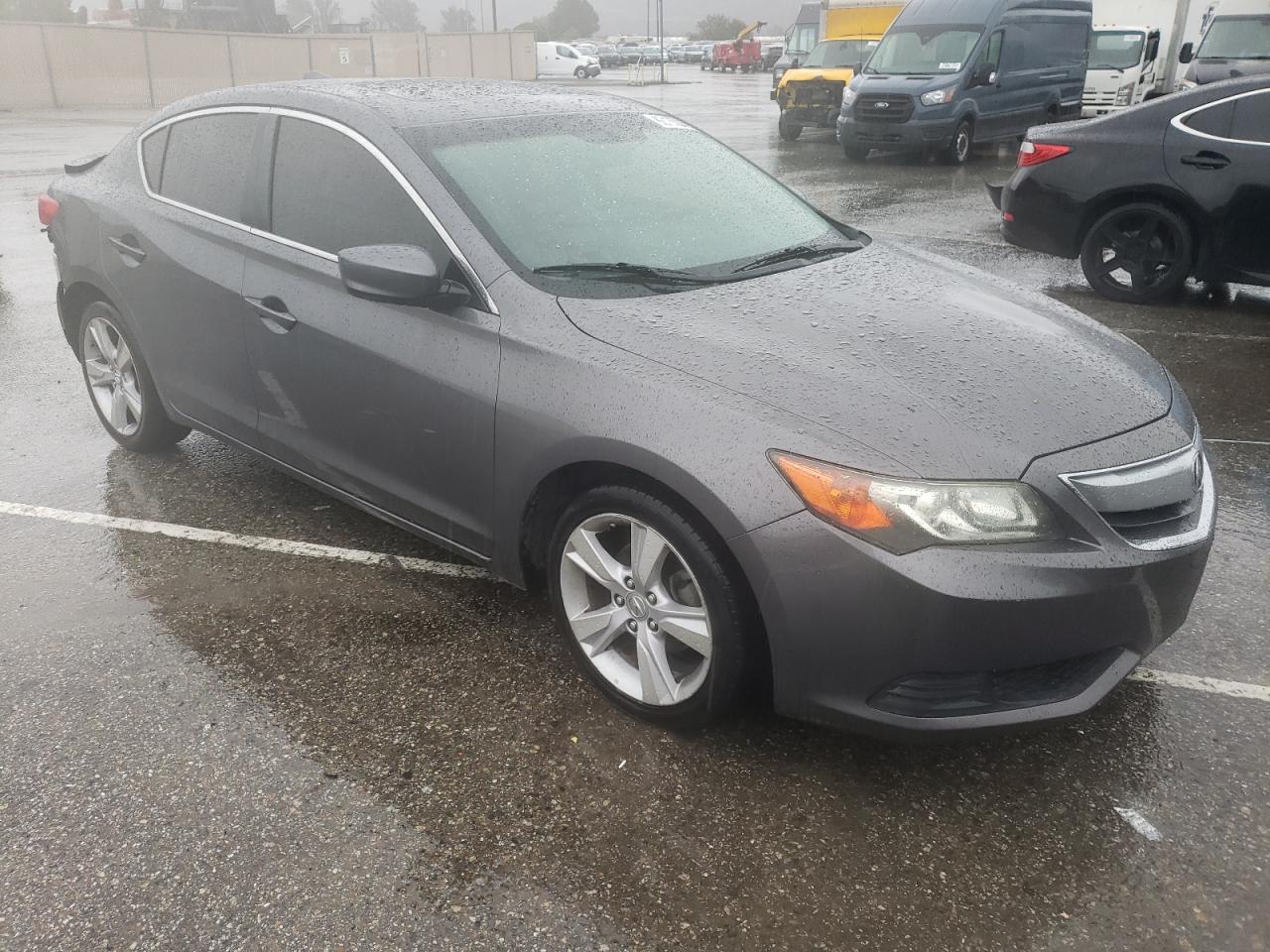 Acura ILX 20 Image 2