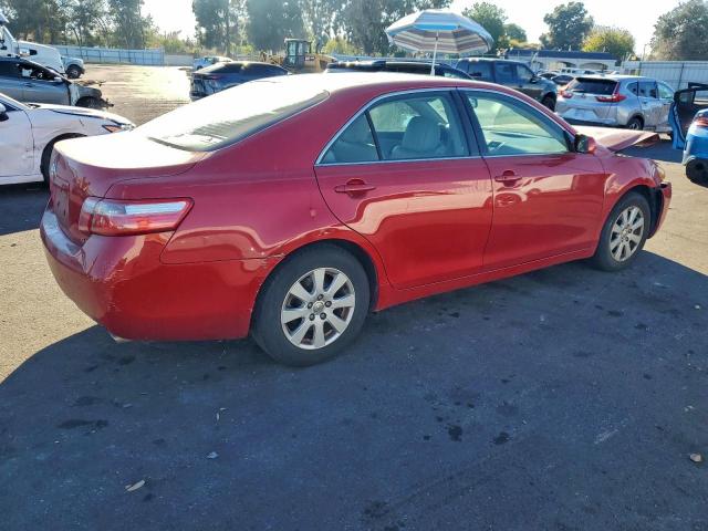 Toyota Camry Le Image 3