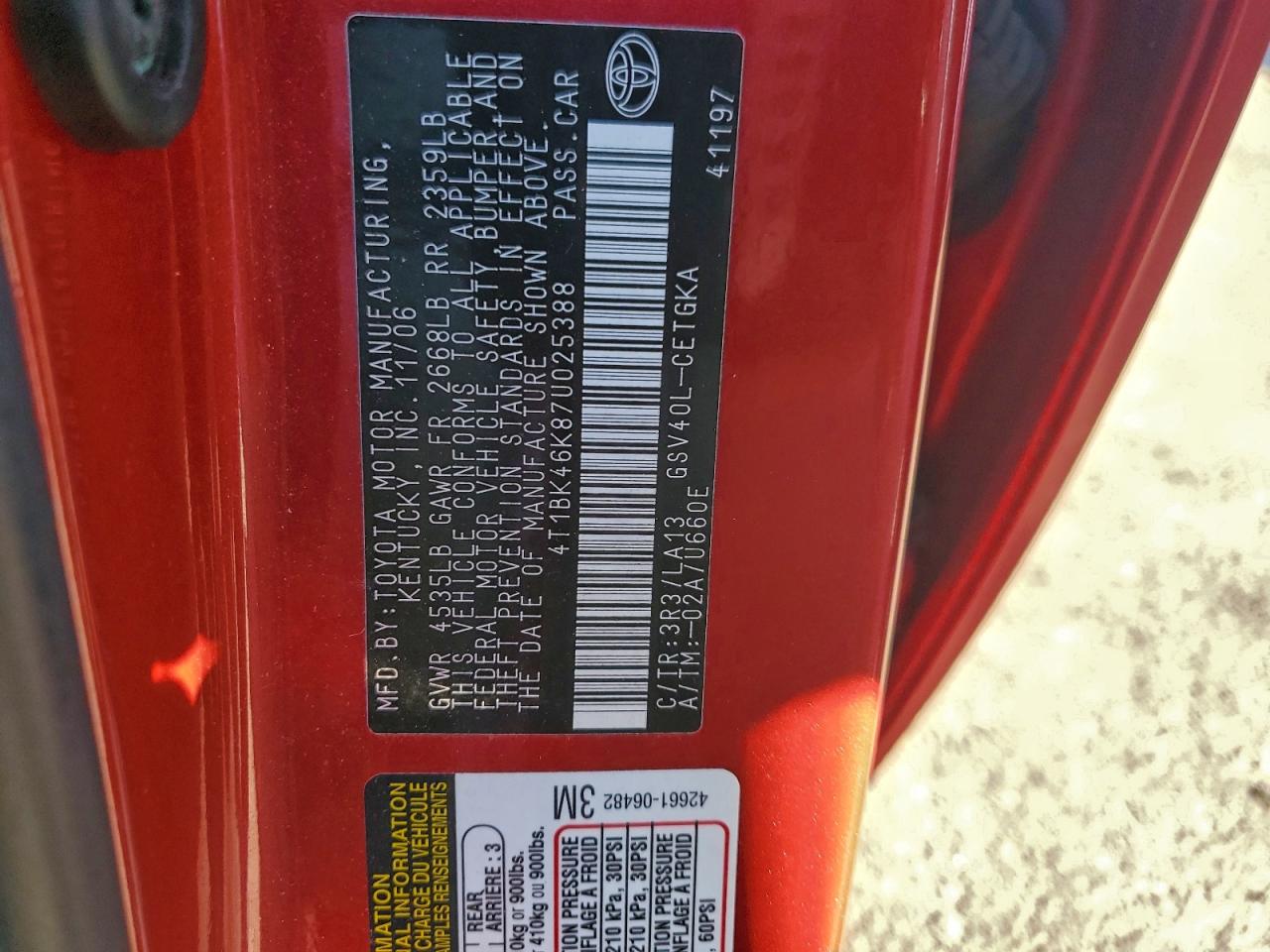 Toyota Camry Le Image 9