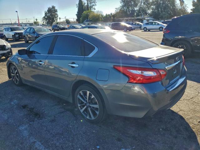 Nissan Altima 2.5 Image 5