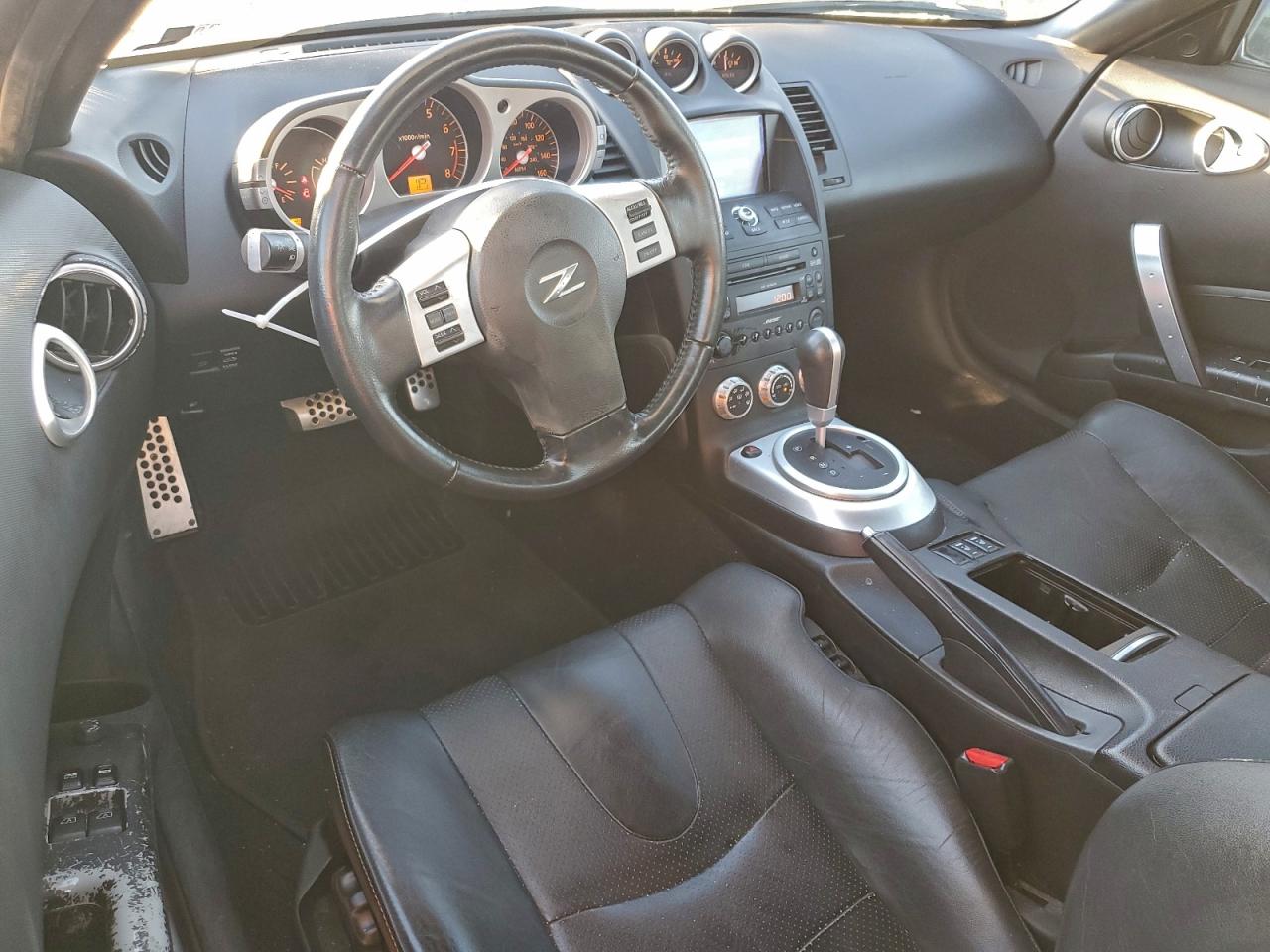 Nissan 350Z Roadster Image 11