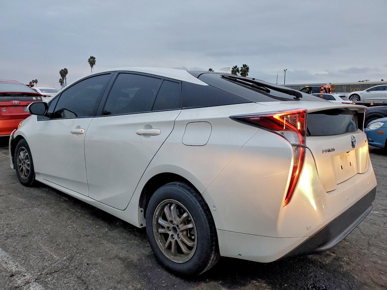 Toyota Prius Image 4